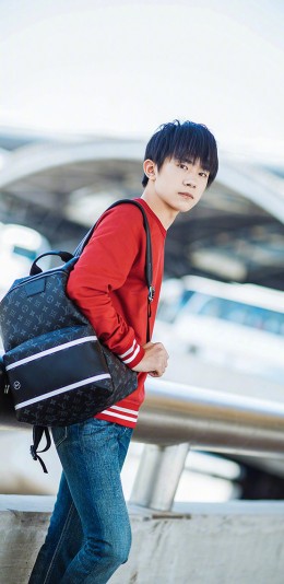 易烊千玺 TFboys 小鲜肉 背包