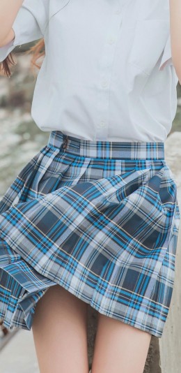 女孩 写真 格子裙 美腿